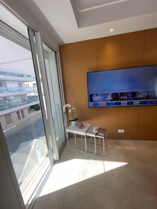 Modern With Pool At Cfc Casablanca