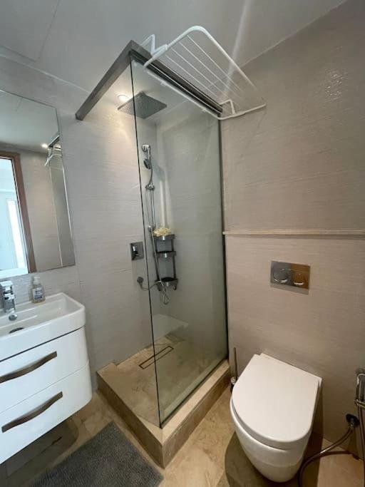 Modern With Pool At Cfc Apartment *